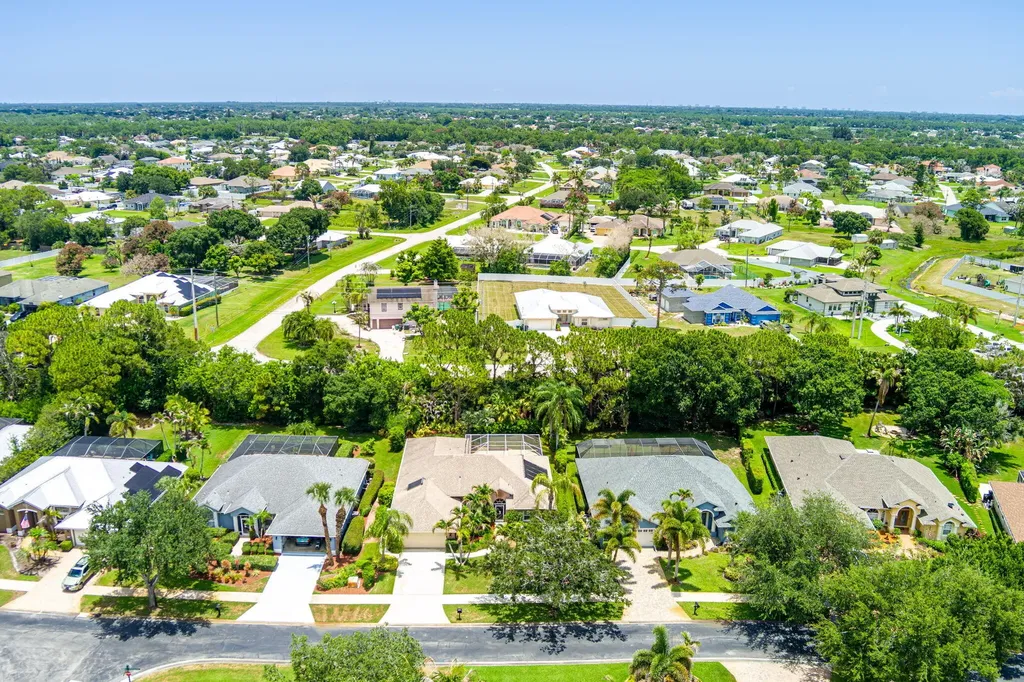 214 SW Fernleaf Trail Port St Lucie FL 34953