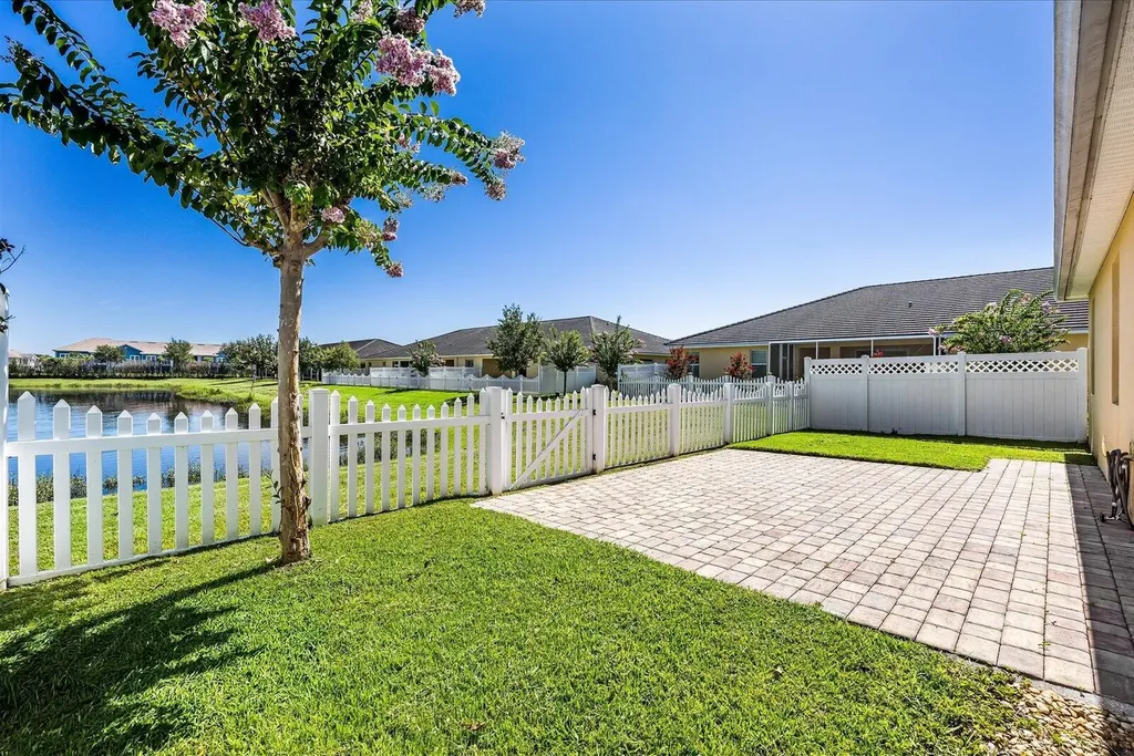 6244 NW Helmsdale Way Port St Lucie FL 34983