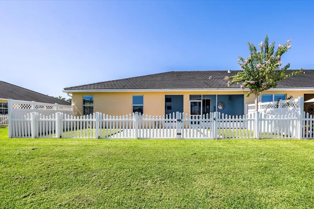 6244 NW Helmsdale Way Port St Lucie FL 34983