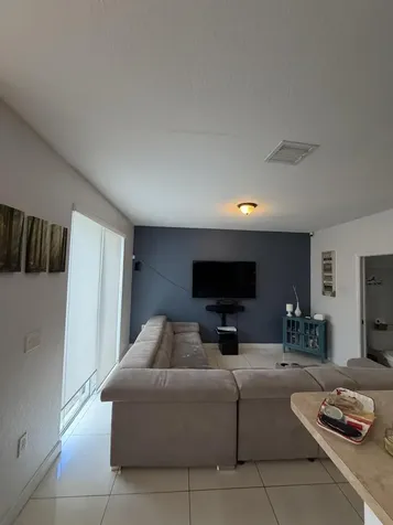 1047 NE 208th Street Miami FL 33179