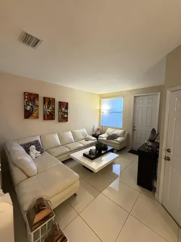 1047 NE 208th Street Miami FL 33179