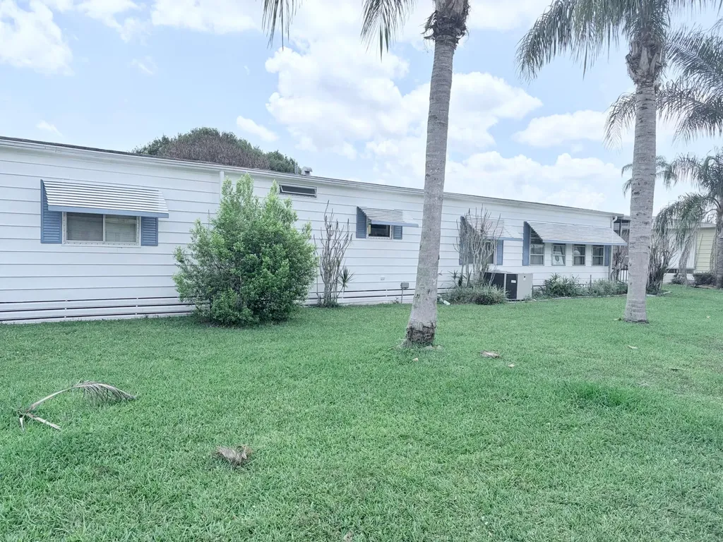 52 Camino Del Rio Port St Lucie FL 34952