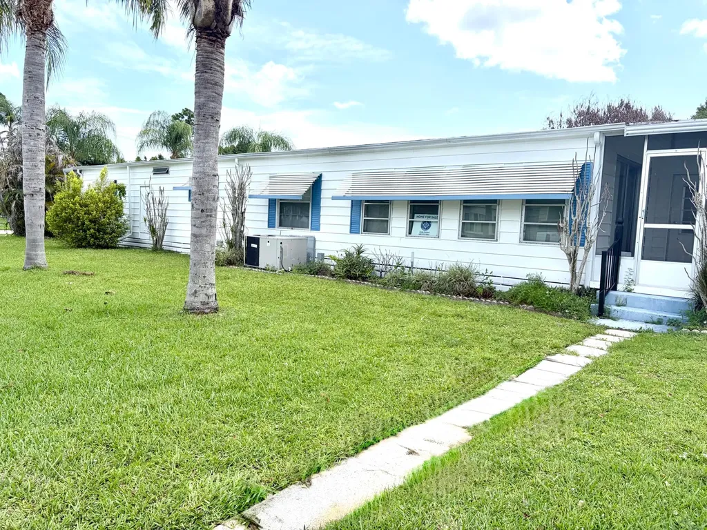 52 Camino Del Rio Port St Lucie FL 34952
