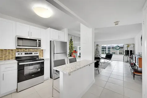 2780 N Pine Island Road Sunrise FL 33322