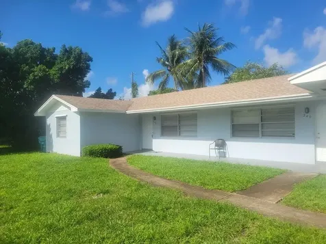 242 SE 24th Avenue Boynton Beach FL 33435