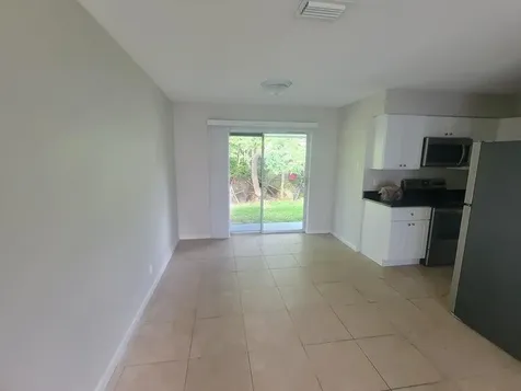 242 SE 24th Avenue Boynton Beach FL 33435