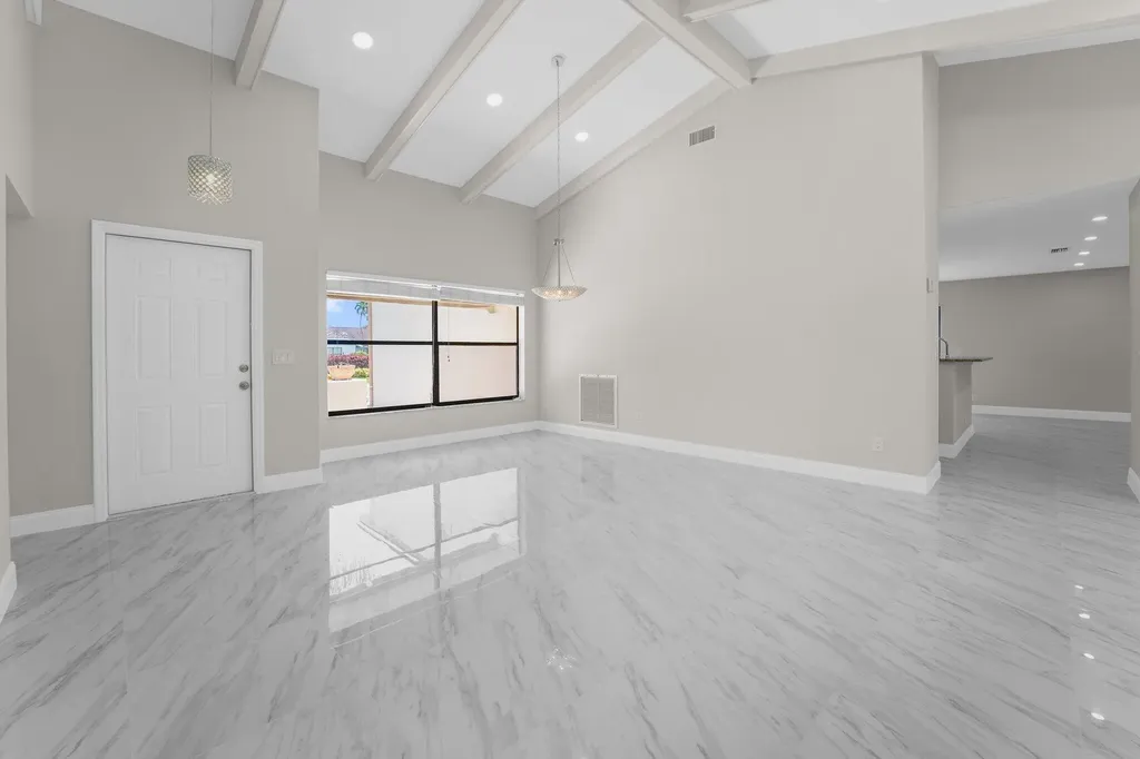 22207 Alyssum Way Boca Raton FL 33433
