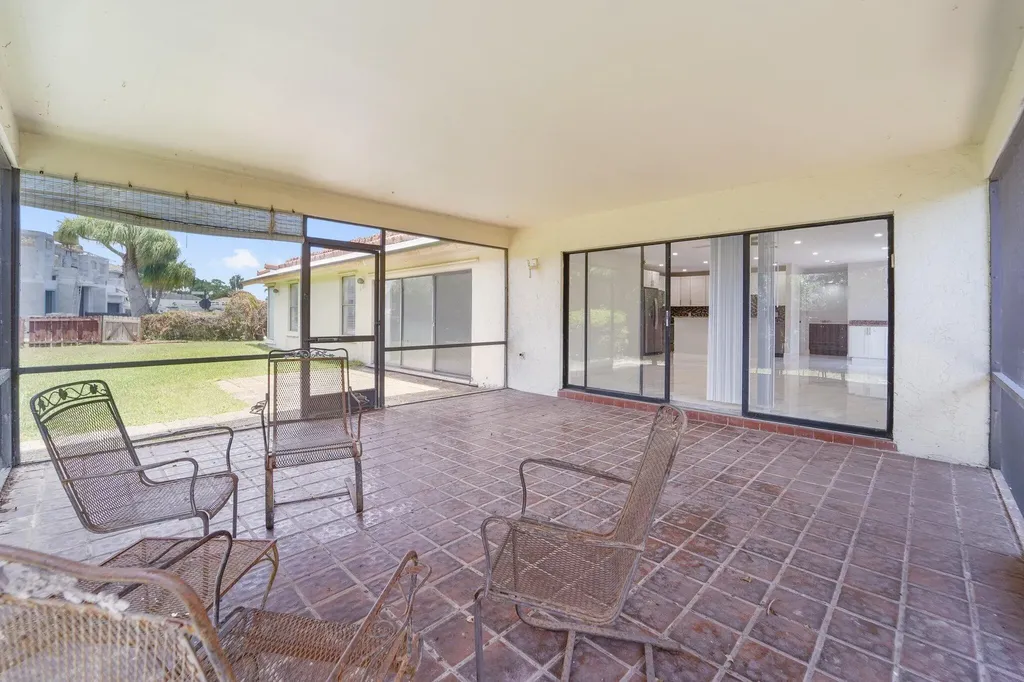 22207 Alyssum Way Boca Raton FL 33433