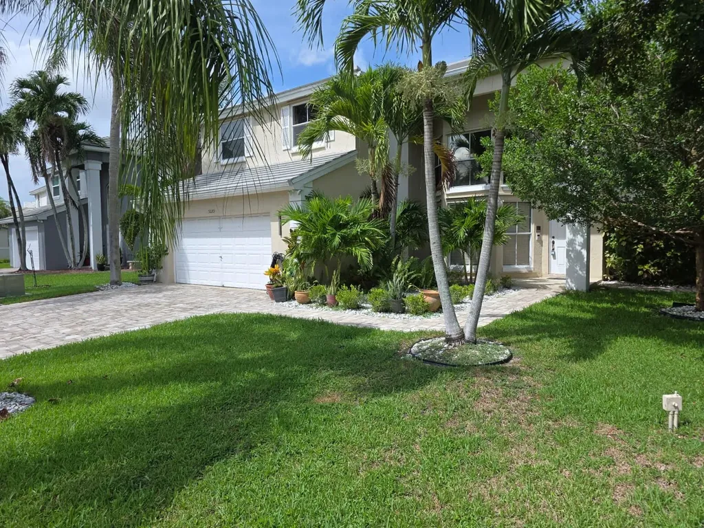 5220 NW 53rd Avenue Coconut Creek FL 33073