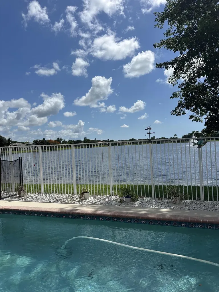 5220 NW 53rd Avenue Coconut Creek FL 33073