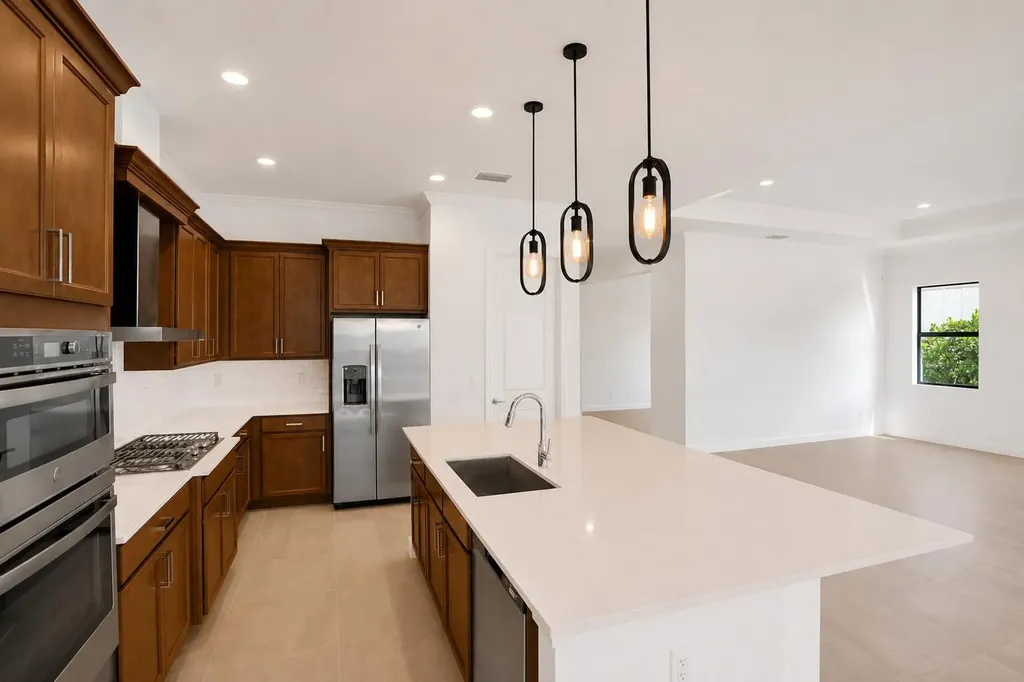 19411 Broad Shore Walk The Acreage FL 33470
