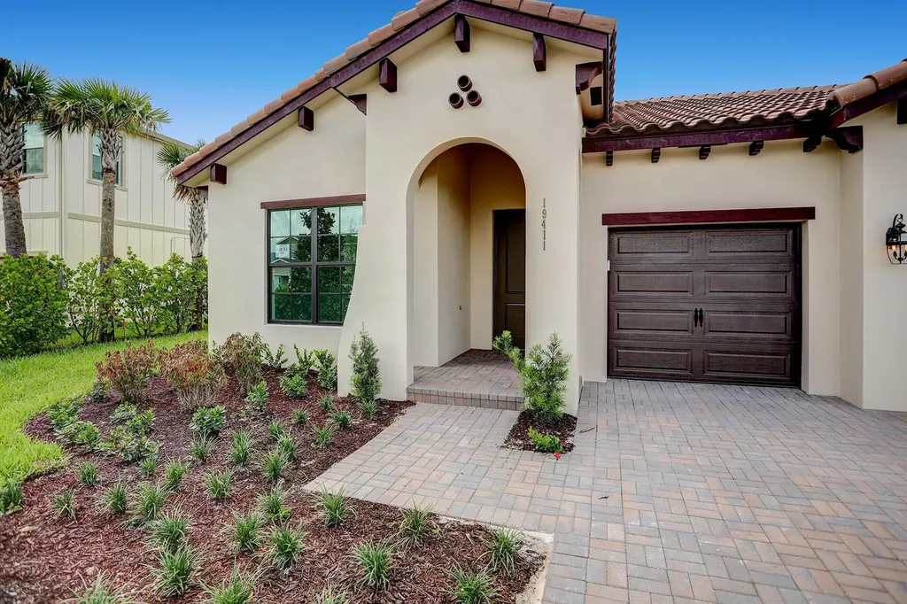 19411 Broad Shore Walk The Acreage FL 33470