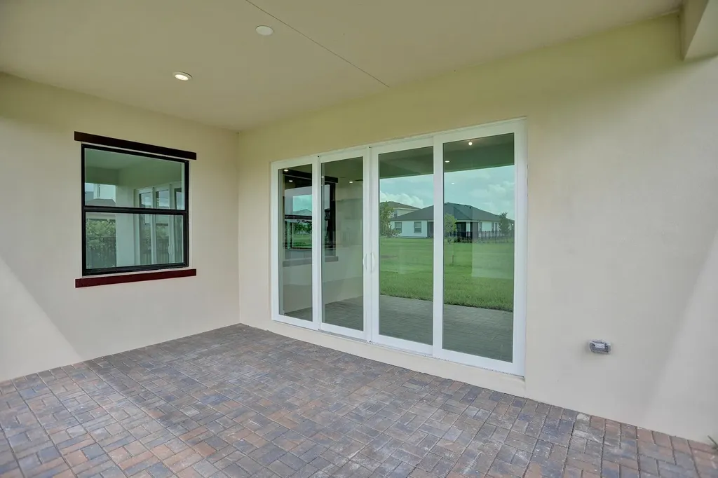 19411 Broad Shore Walk The Acreage FL 33470