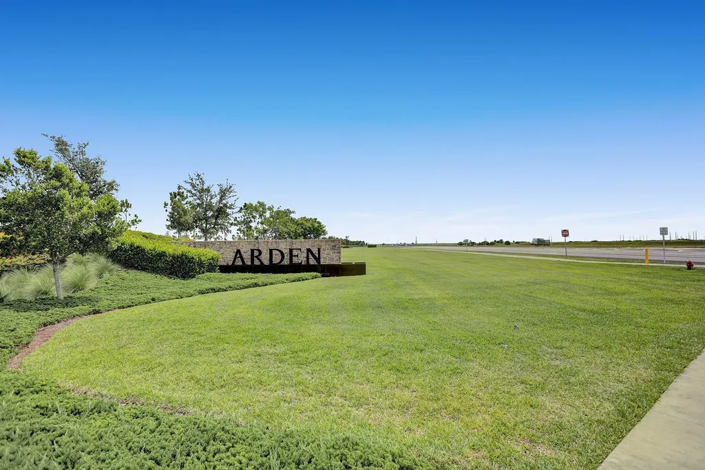 19411 Broad Shore Walk The Acreage FL 33470