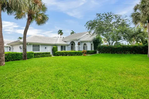 2402 Saratoga Bay Drive West Palm Beach FL 33409