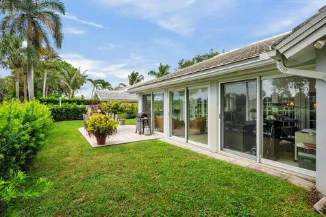 2402 Saratoga Bay Drive West Palm Beach FL 33409