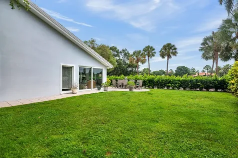 2402 Saratoga Bay Drive West Palm Beach FL 33409
