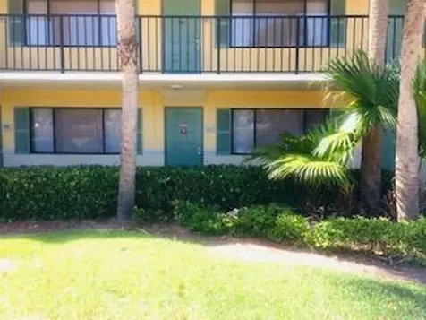 1605 Meadows Circle W Boynton Beach FL 33436
