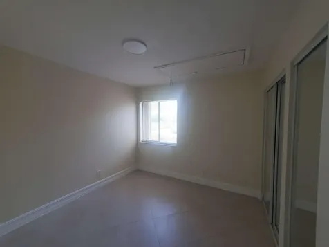 12 Wimbledon Lakes Drive Plantation FL 33324