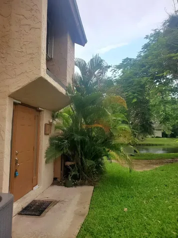 12 Wimbledon Lakes Drive Plantation FL 33324