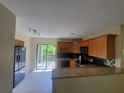 12 Wimbledon Lakes Drive Plantation FL 33324