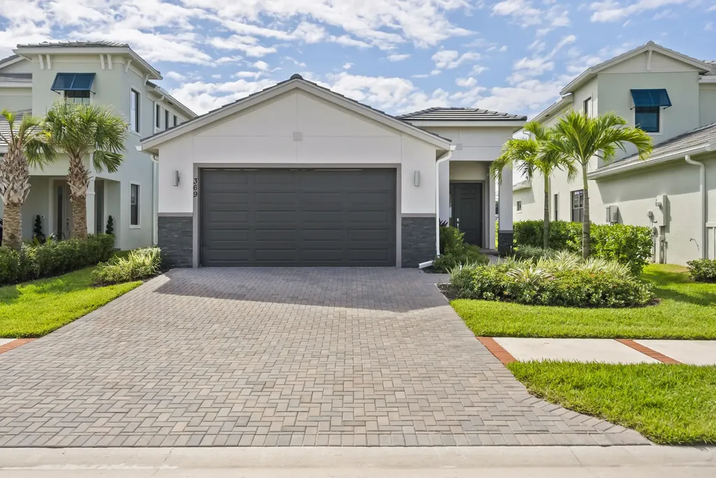 369 SE Fascino Circle Port St Lucie FL 34984