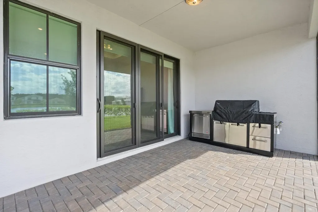 369 SE Fascino Circle Port St Lucie FL 34984