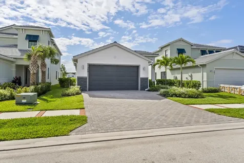 369 SE Fascino Circle Port St Lucie FL 34984