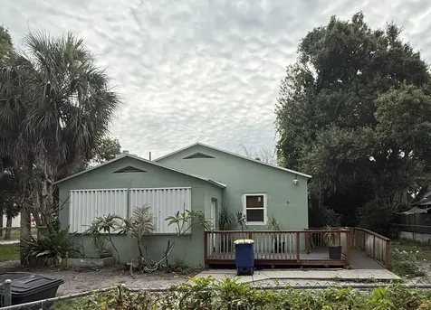 516 Beach Court Fort Pierce FL 34950