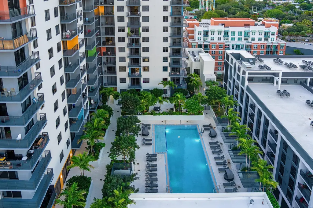 600 N Andrews Avenue Fort Lauderdale FL 33311
