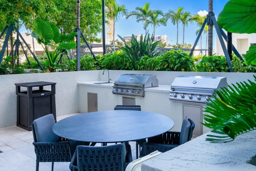600 N Andrews Avenue Fort Lauderdale FL 33311