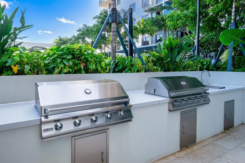 600 N Andrews Avenue Fort Lauderdale FL 33311