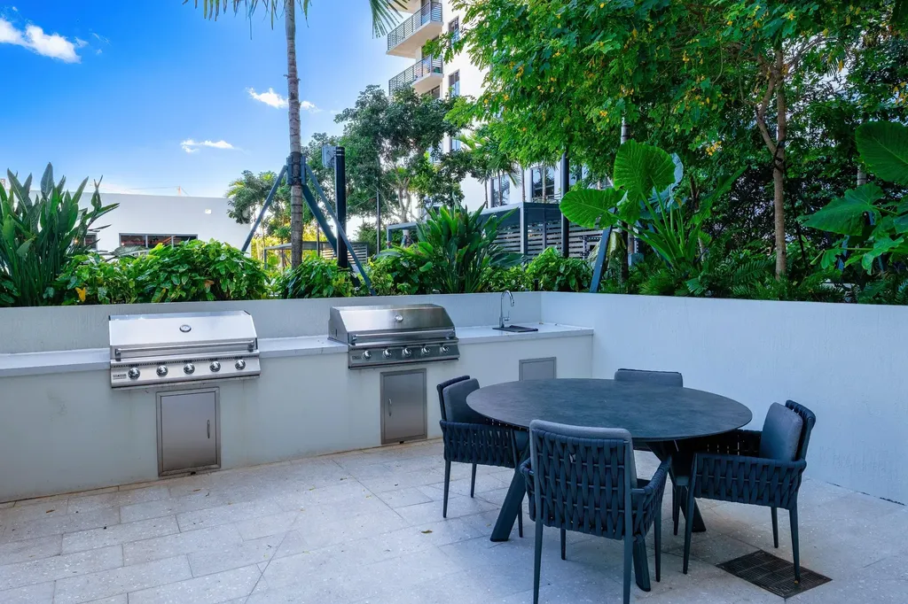 600 N Andrews Avenue Fort Lauderdale FL 33311