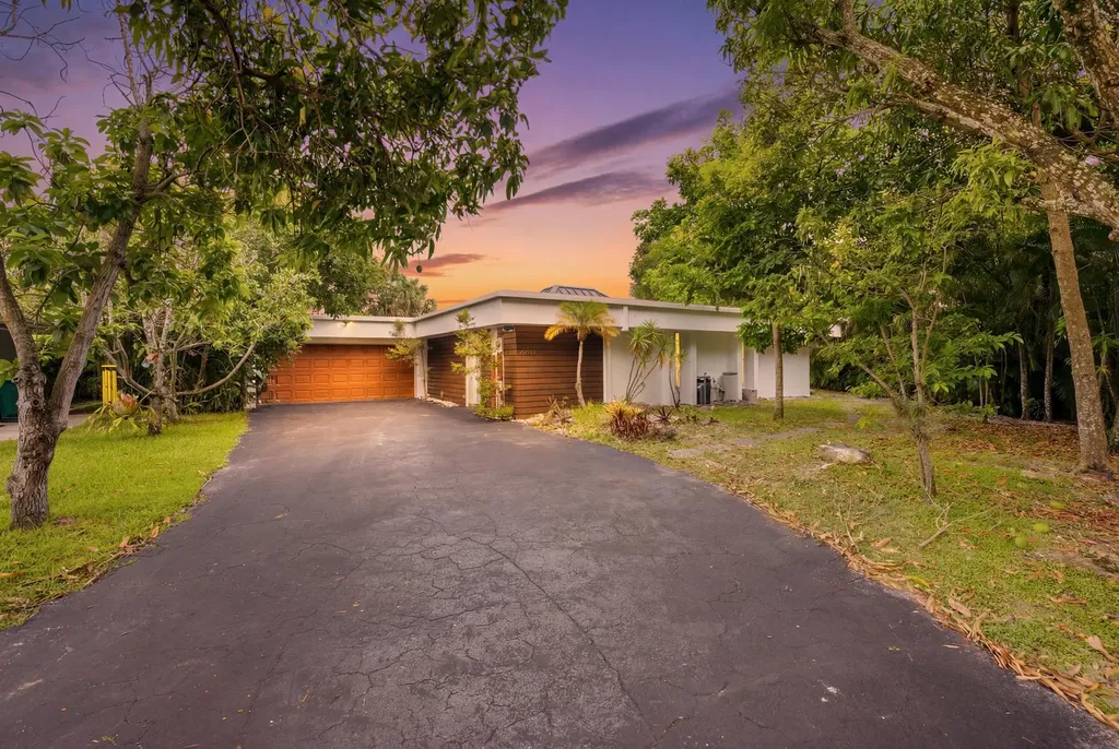 4400 Queen Palm Lane Tamarac FL 33319