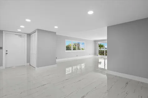 3040 Lake Shore Drive Riviera Beach FL 33404