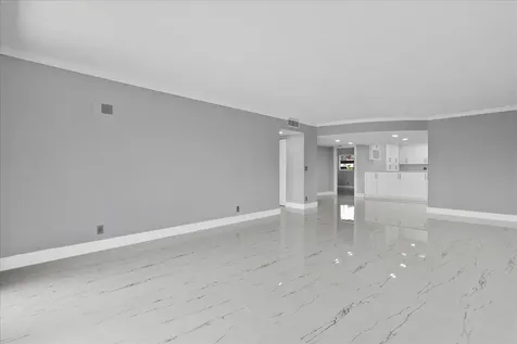 3040 Lake Shore Drive Riviera Beach FL 33404
