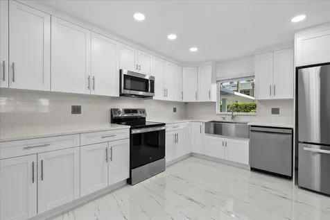3040 Lake Shore Drive Riviera Beach FL 33404