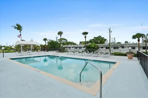 3040 Lake Shore Drive Riviera Beach FL 33404