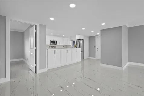 3040 Lake Shore Drive Riviera Beach FL 33404