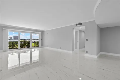 3040 Lake Shore Drive Riviera Beach FL 33404
