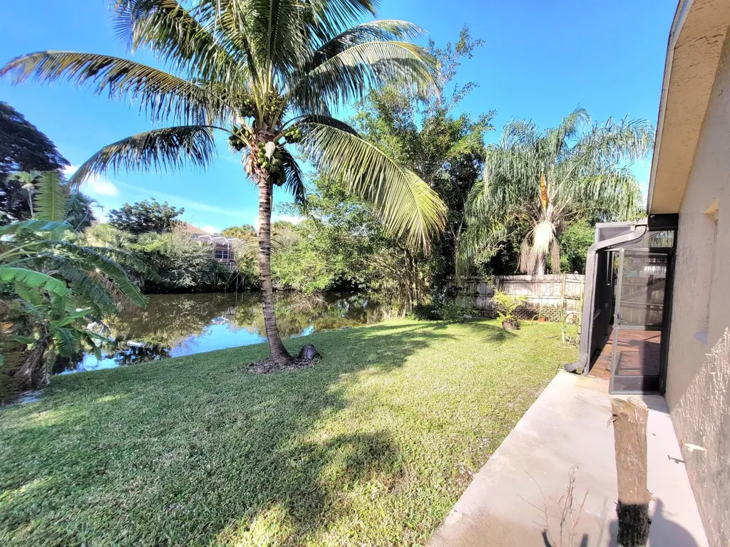 1328 Waterway Cove Drive Wellington FL 33414