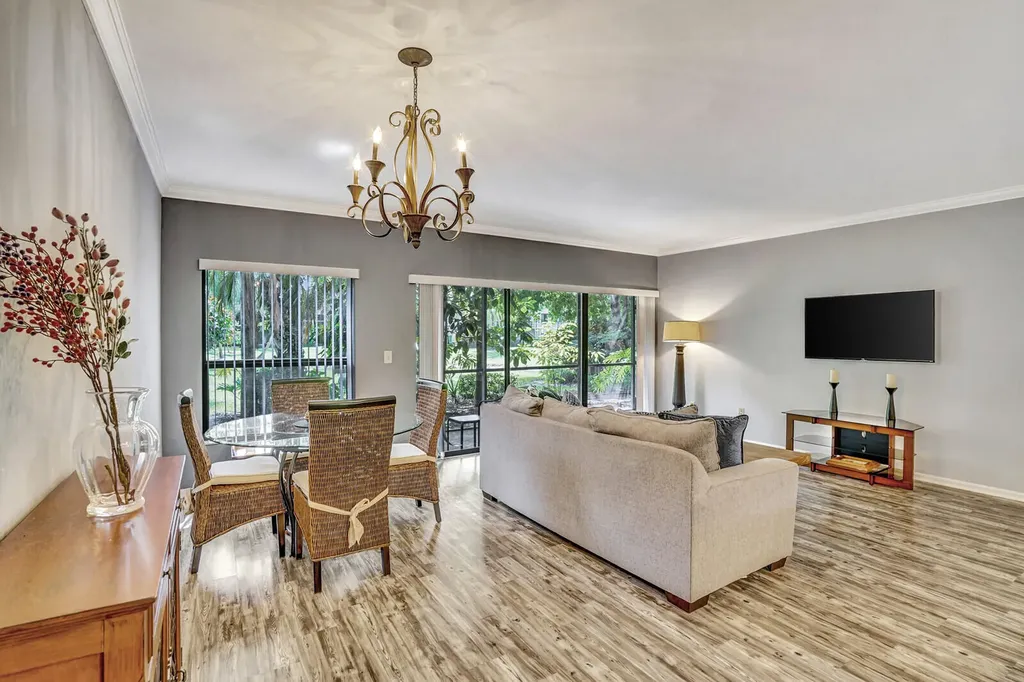 11863 Wimbledon Circle Wellington FL 33414