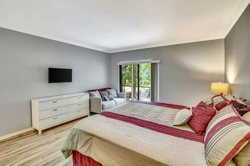 11863 Wimbledon Circle Wellington FL 33414