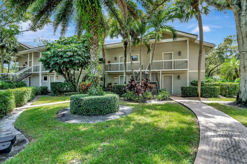 11863 Wimbledon Circle Wellington FL 33414