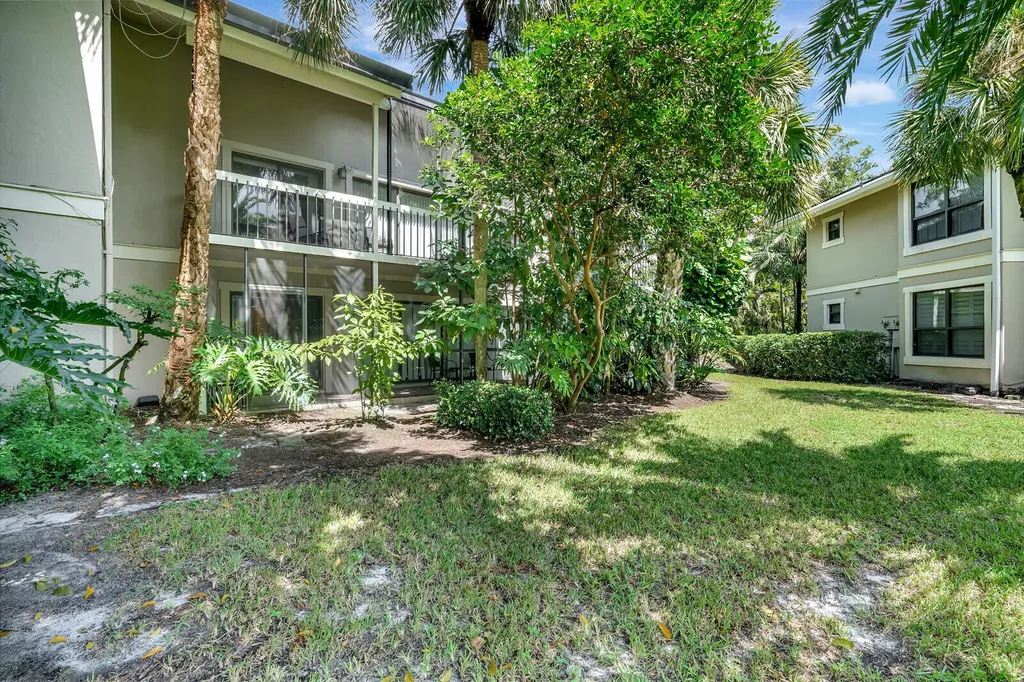 11863 Wimbledon Circle Wellington FL 33414