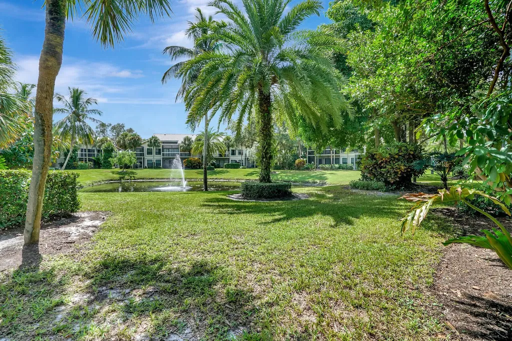 11863 Wimbledon Circle Wellington FL 33414