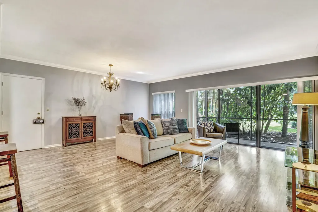 11863 Wimbledon Circle Wellington FL 33414