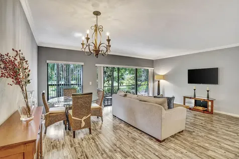 11863 Wimbledon Circle Wellington FL 33414