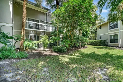 11863 Wimbledon Circle Wellington FL 33414