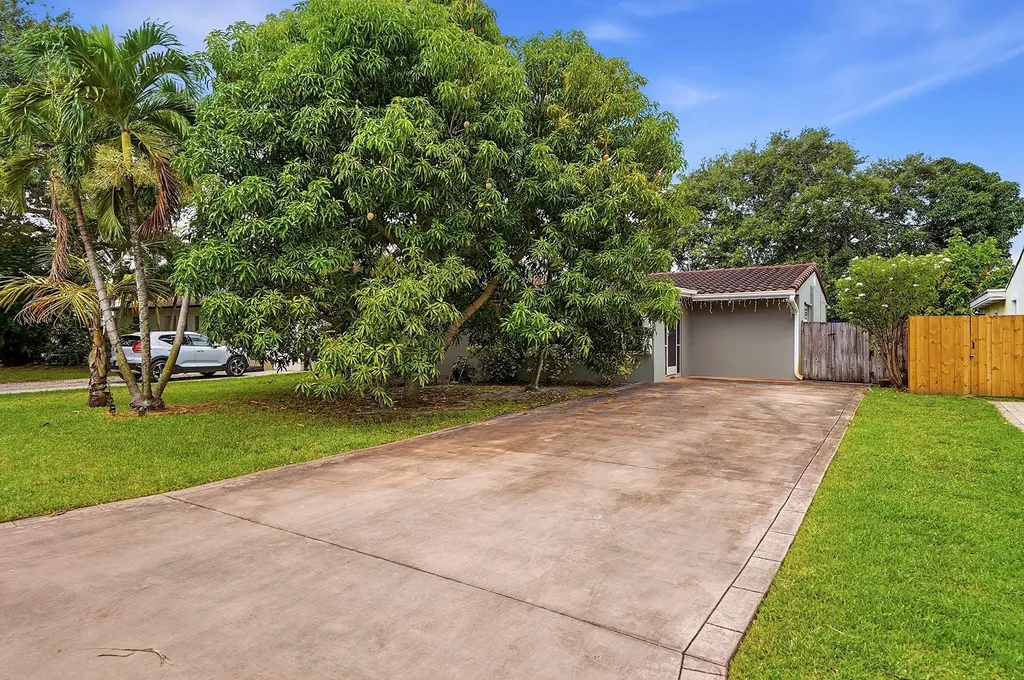 1208 N 31st Avenue Hollywood FL 33021